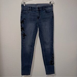 WHBM the Skinny Ankle Denim Jeans with Black Floral Embroidered Design
